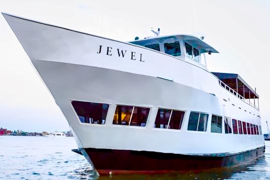 Sunset Yacht Party NYC